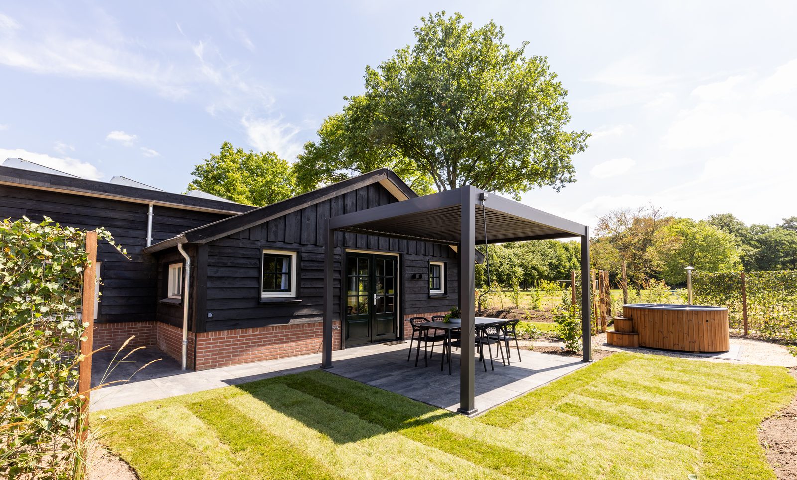 Valkse Hoeve with Sauna & Hot Tub | 6 persons