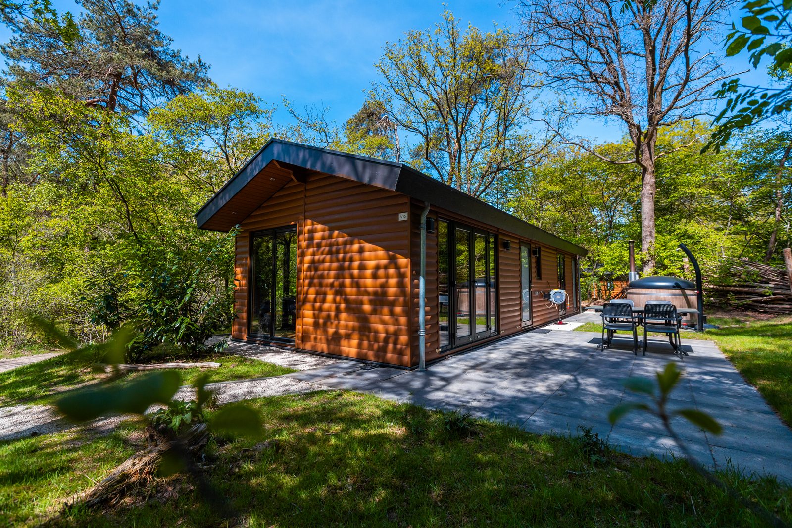 Wellness Lodge Wood XL 2