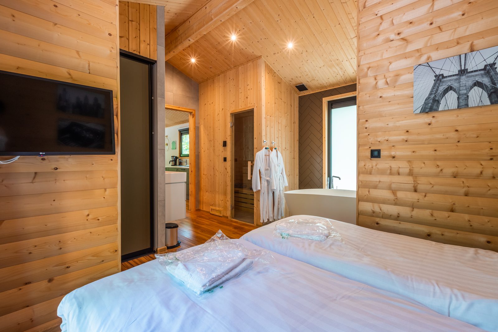 Wellness Lodge Wood XL 2