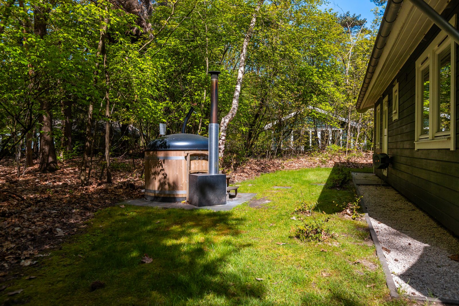 Fins Chalet Hottub 6