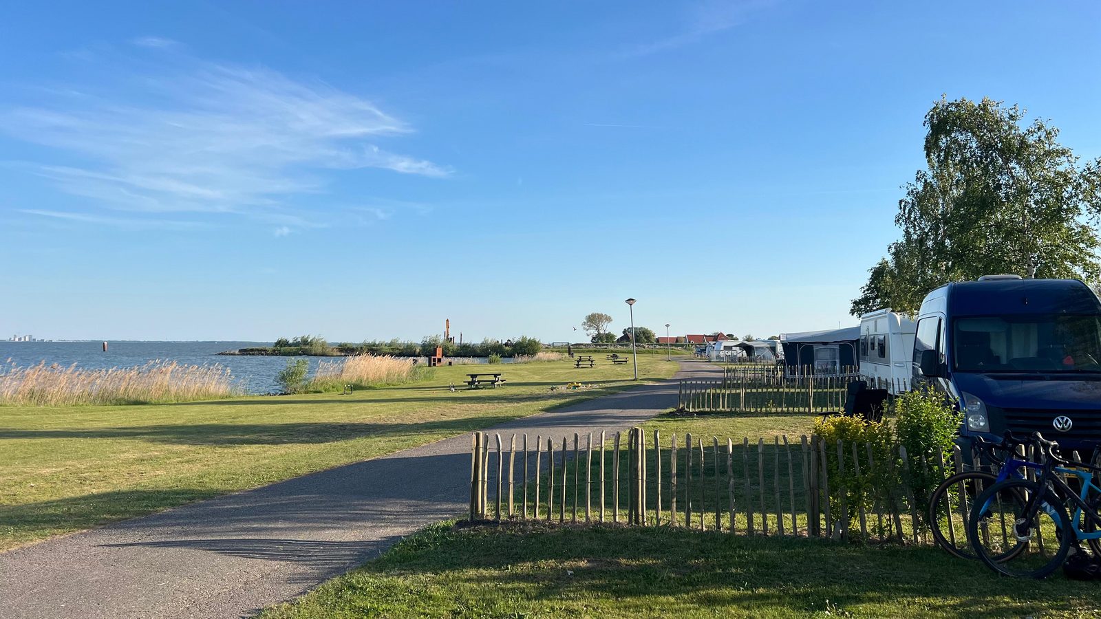 Kampeerplaats Comfort aan het water