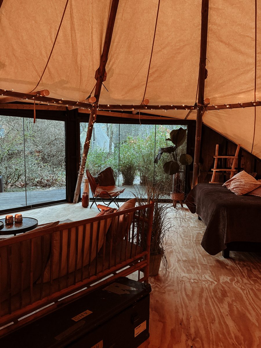 Sunfield tipi sunset Deluxe met privé hottub
