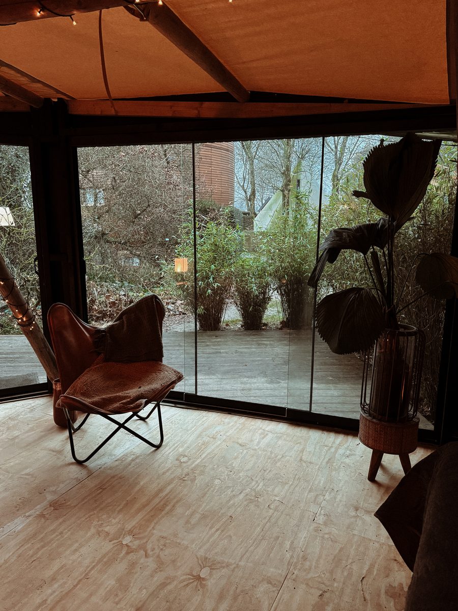 Sunfield tipi sunset Deluxe met privé hottub