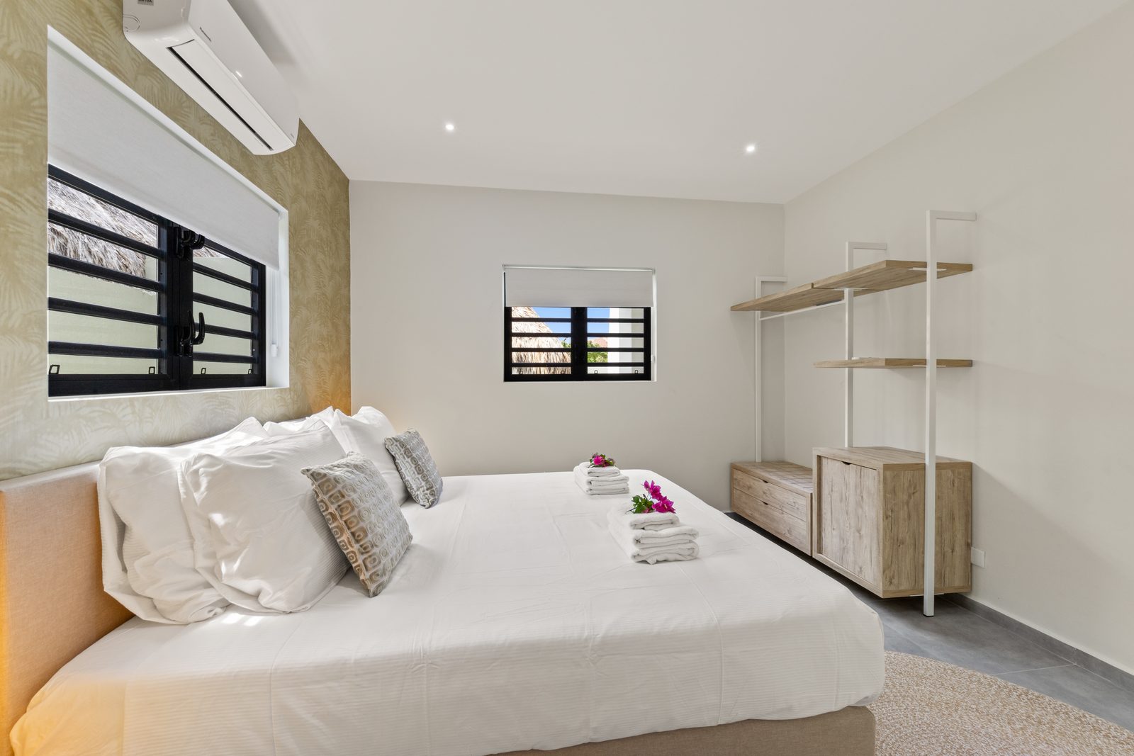 Paradise Villa met privezwembad, Mambo Beach