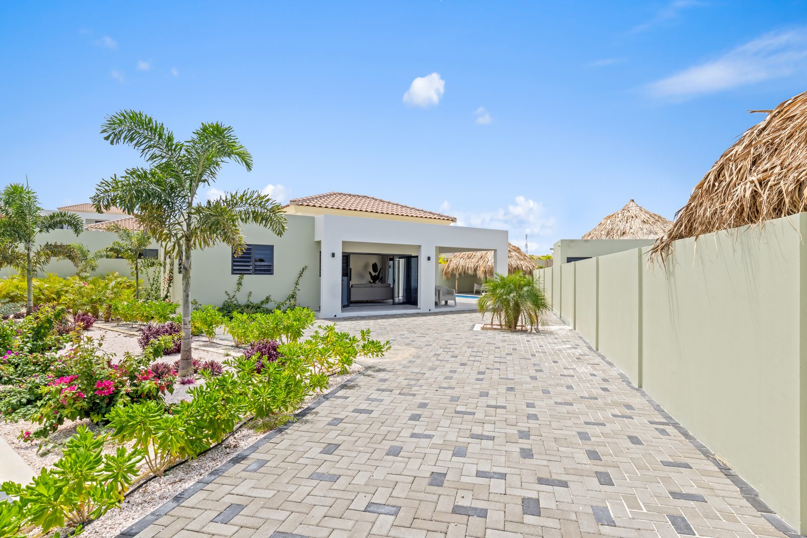 Paradise Villa met privezwembad, Mambo Beach