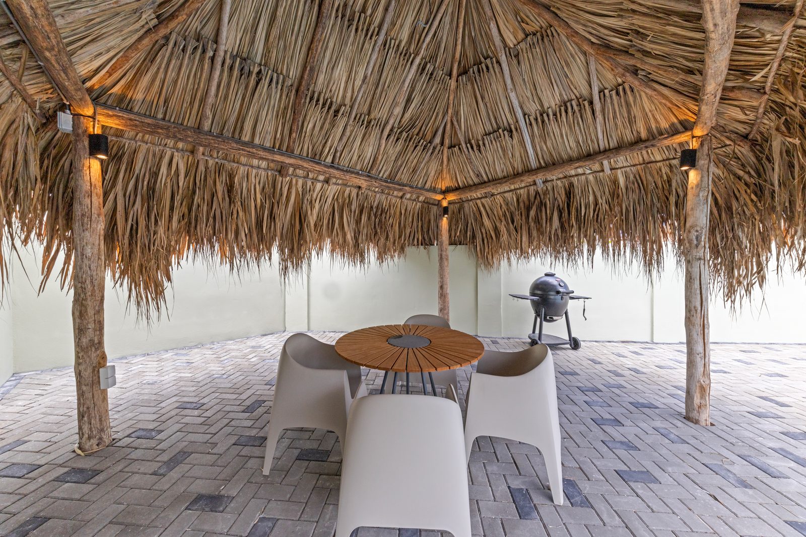 Paradise Villa met privezwembad, Mambo Beach