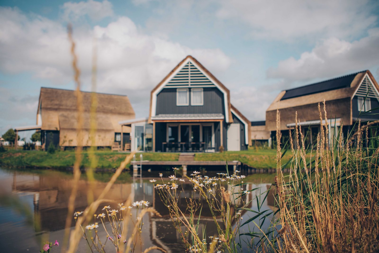 Watervilla buitenzijde met Sauna I 8 personen