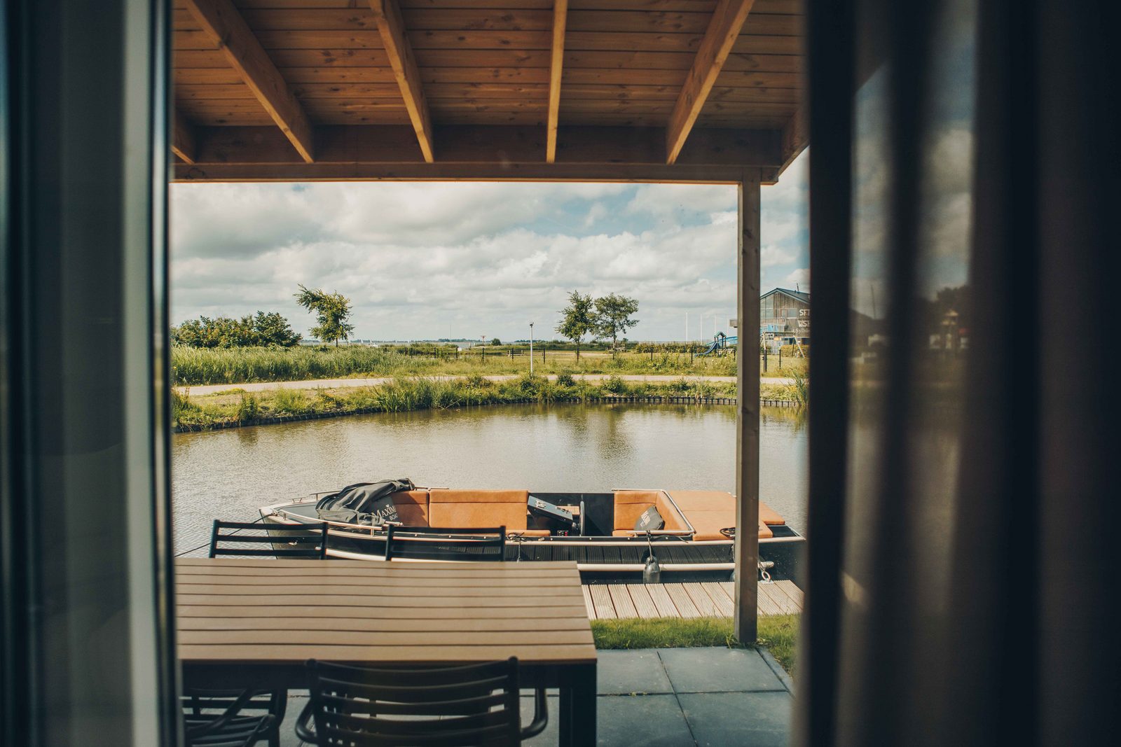 Watervilla buitenzijde met Sauna I 8 personen