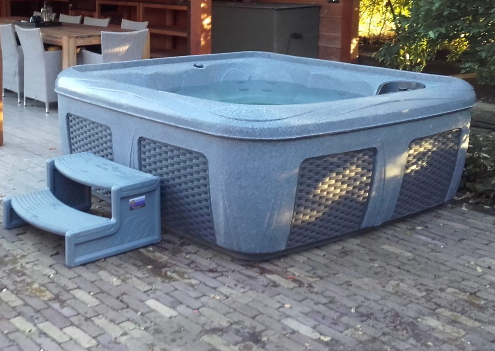 Tiny house XL met jacuzzi en egg barbecue