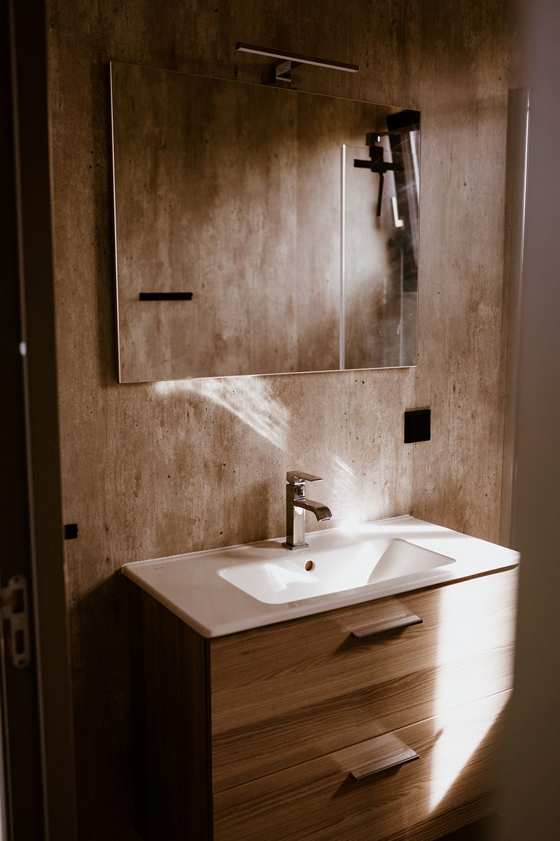 Tiny house XL met jacuzzi en egg barbecue