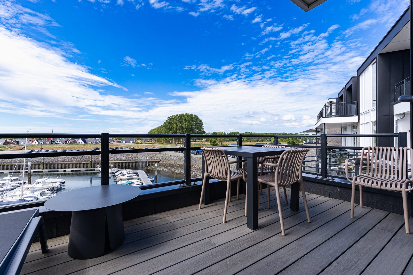 Vakantiewoning aan het water - met 4 balkons | Nr. 30 - 8 Pers. | Vista Maris