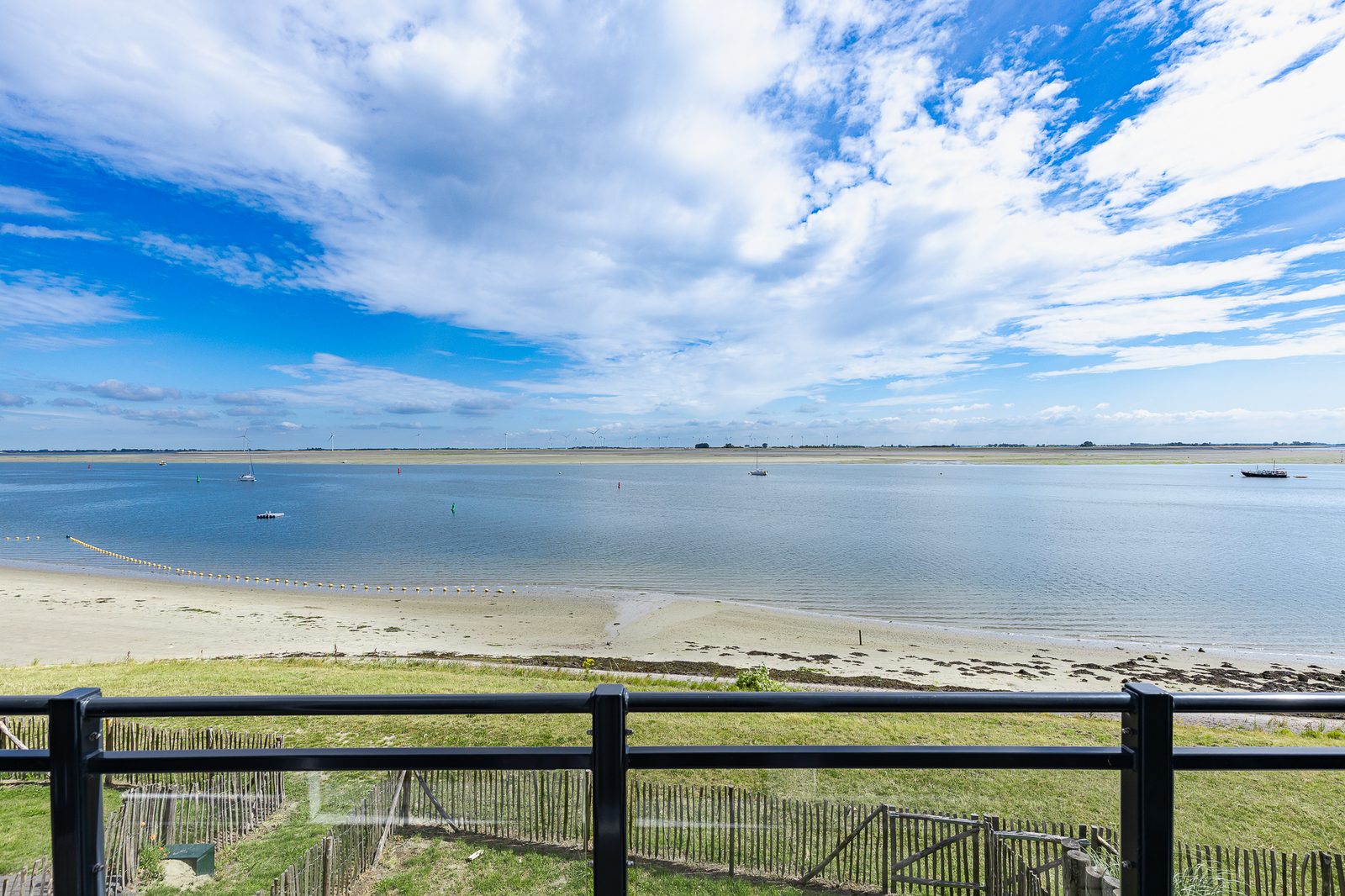 Vakantiewoning aan het water - met 2 balkons | Nr. 22 - 4 Pers. | Vista Maris