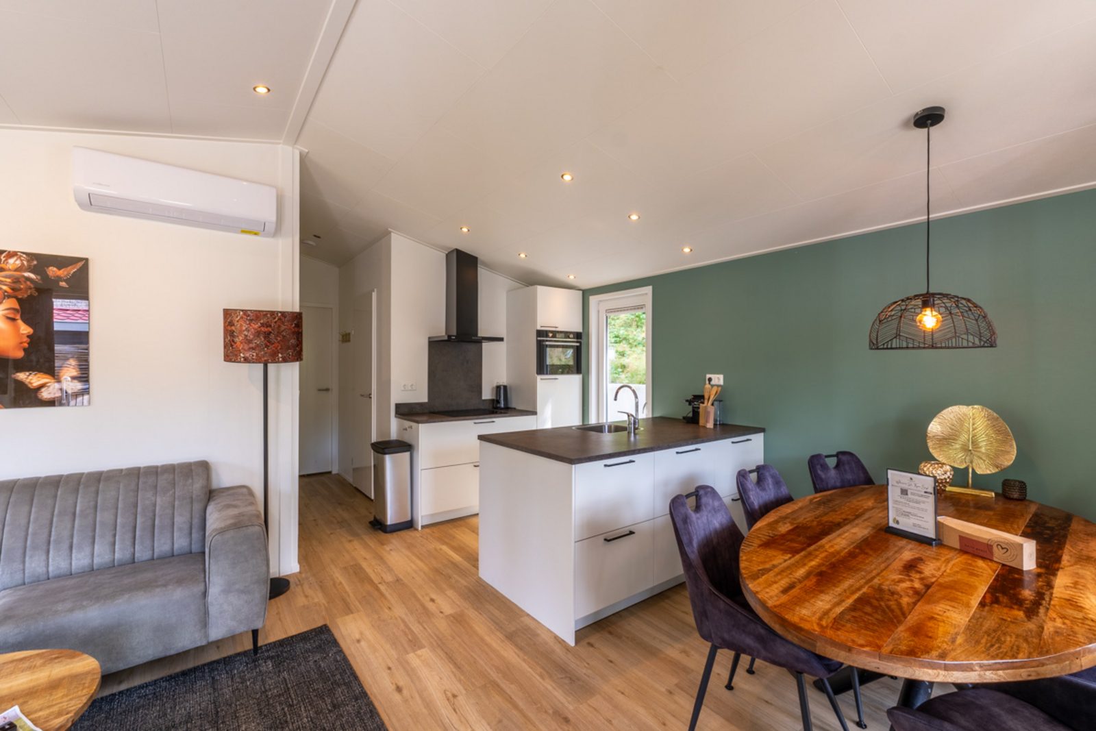 Family Lodge with hot tub  | 6 persons
