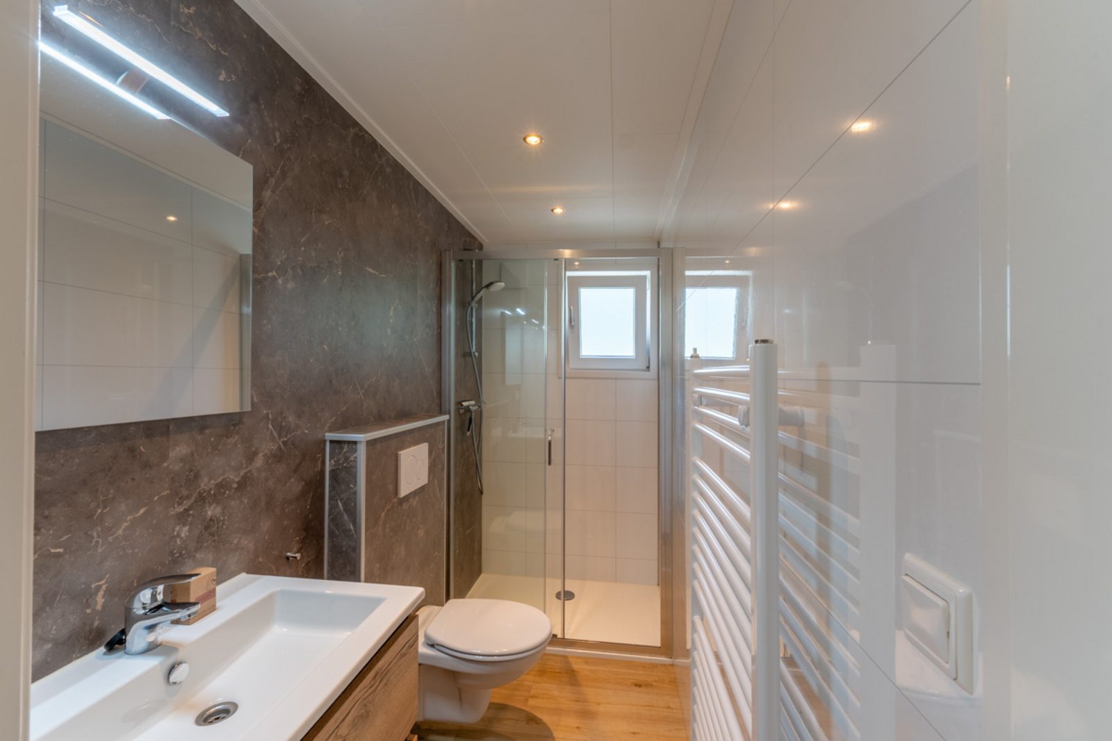 Family Lodge with hot tub  | 6 persons