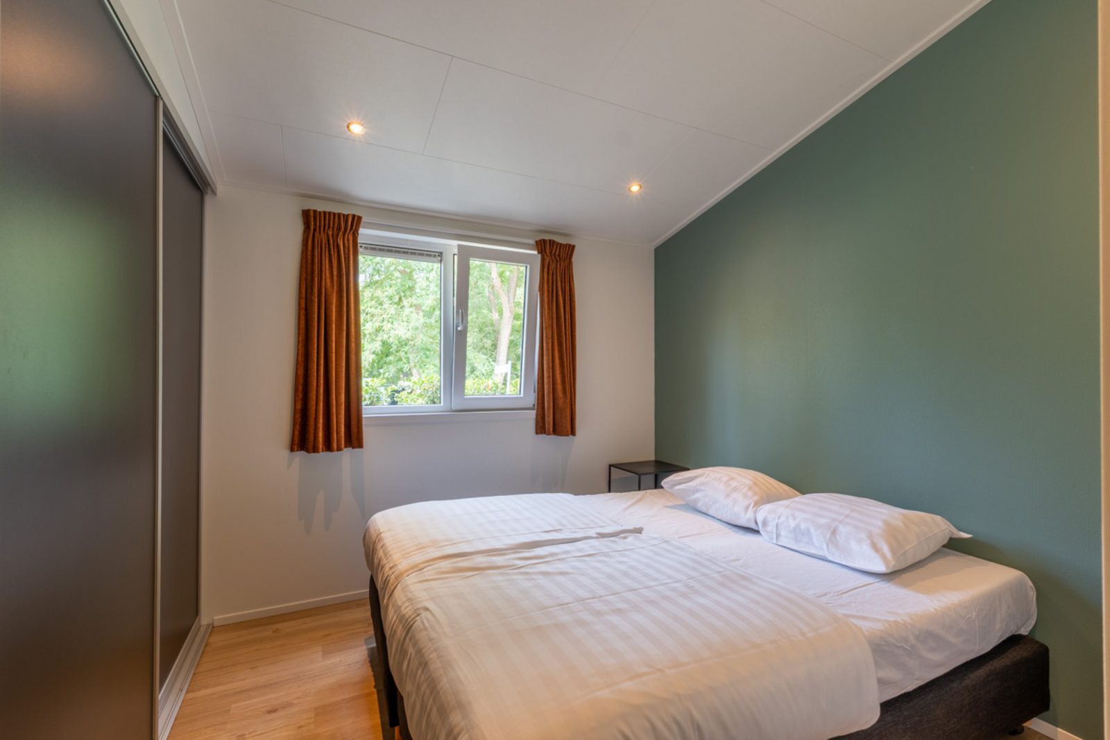 Family Lodge with hot tub  | 6 persons