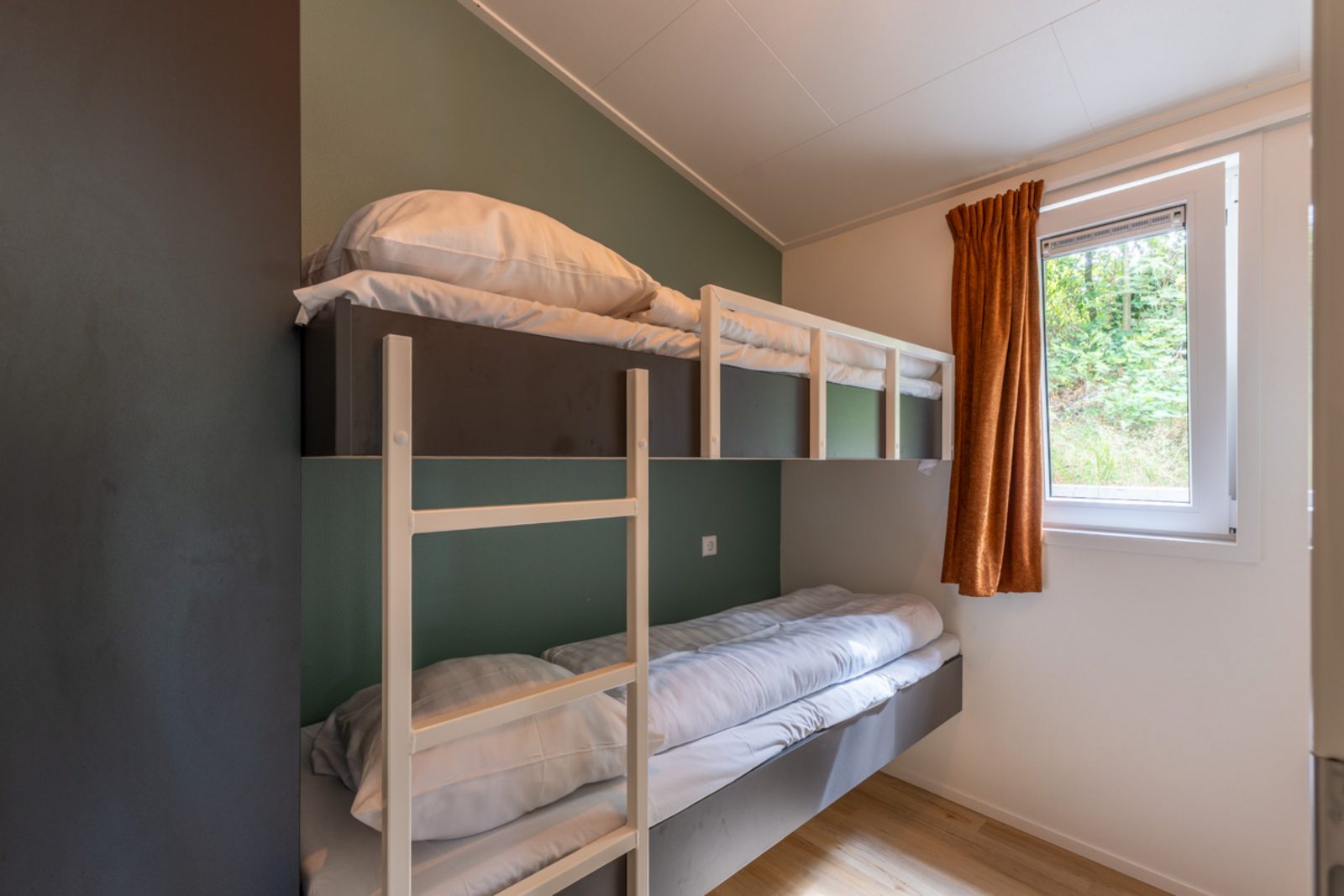 Family Lodge with hot tub  | 6 persons