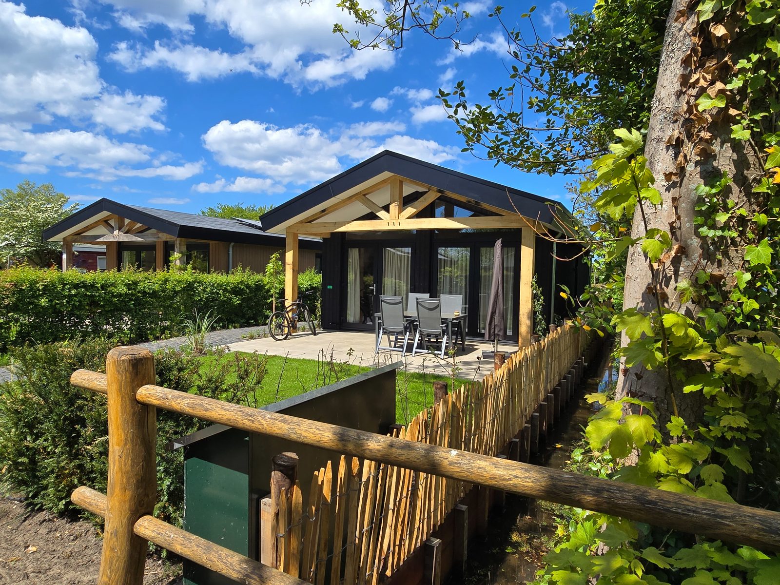 Dune lodge 76 4 persons expected May 2025