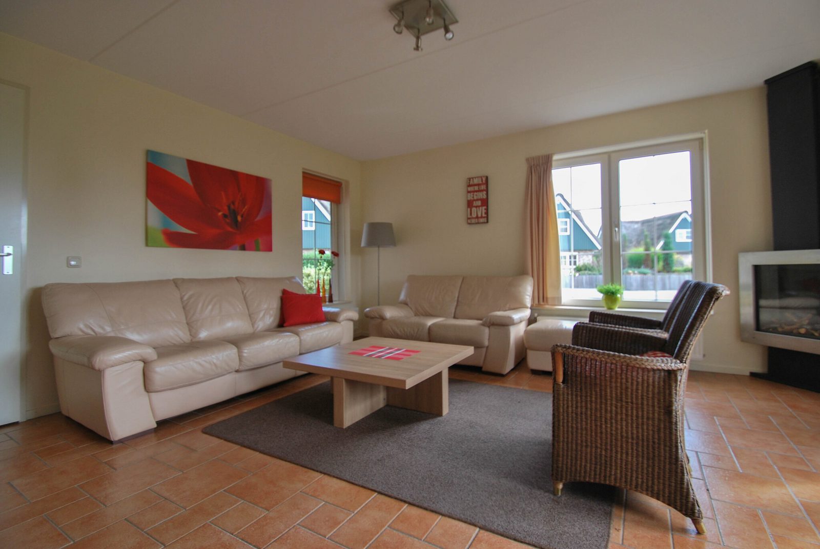Beach Villa with Jacuzzi & Sauna - 6 persons
