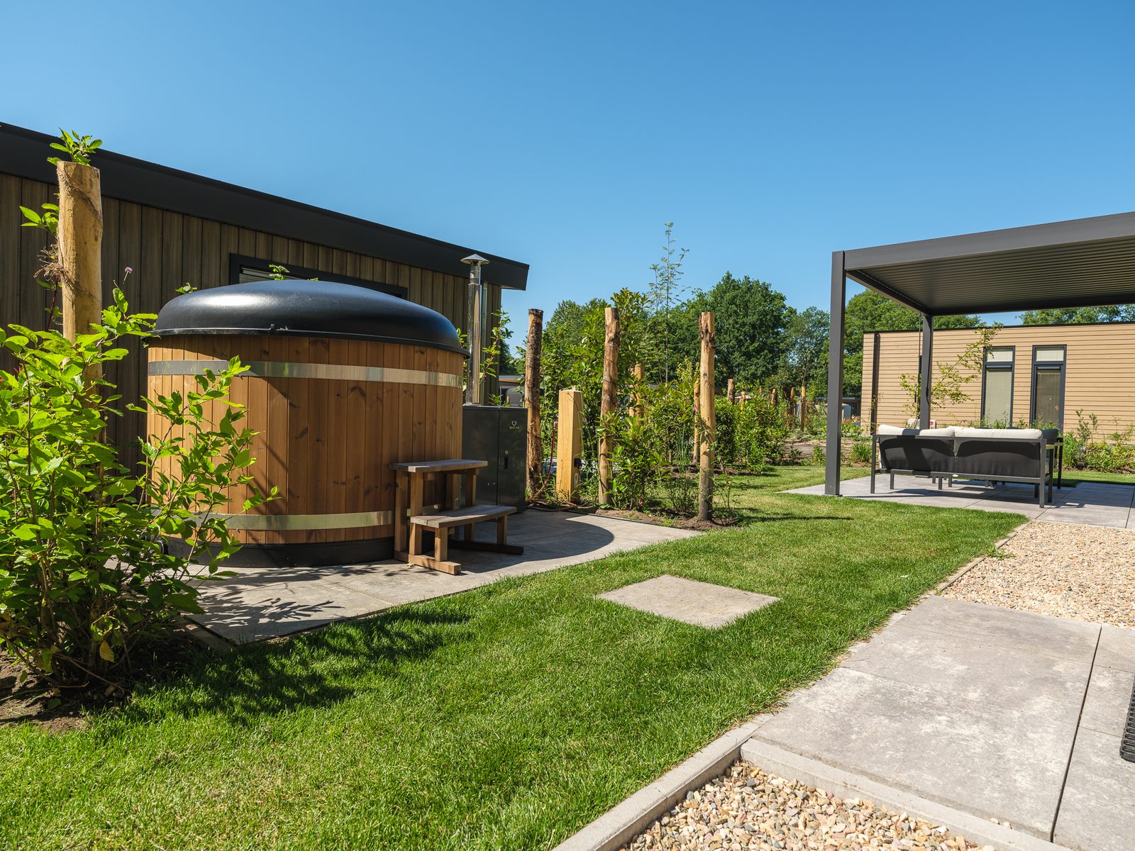Loevestein Deluxe met Hottub | 4 personen