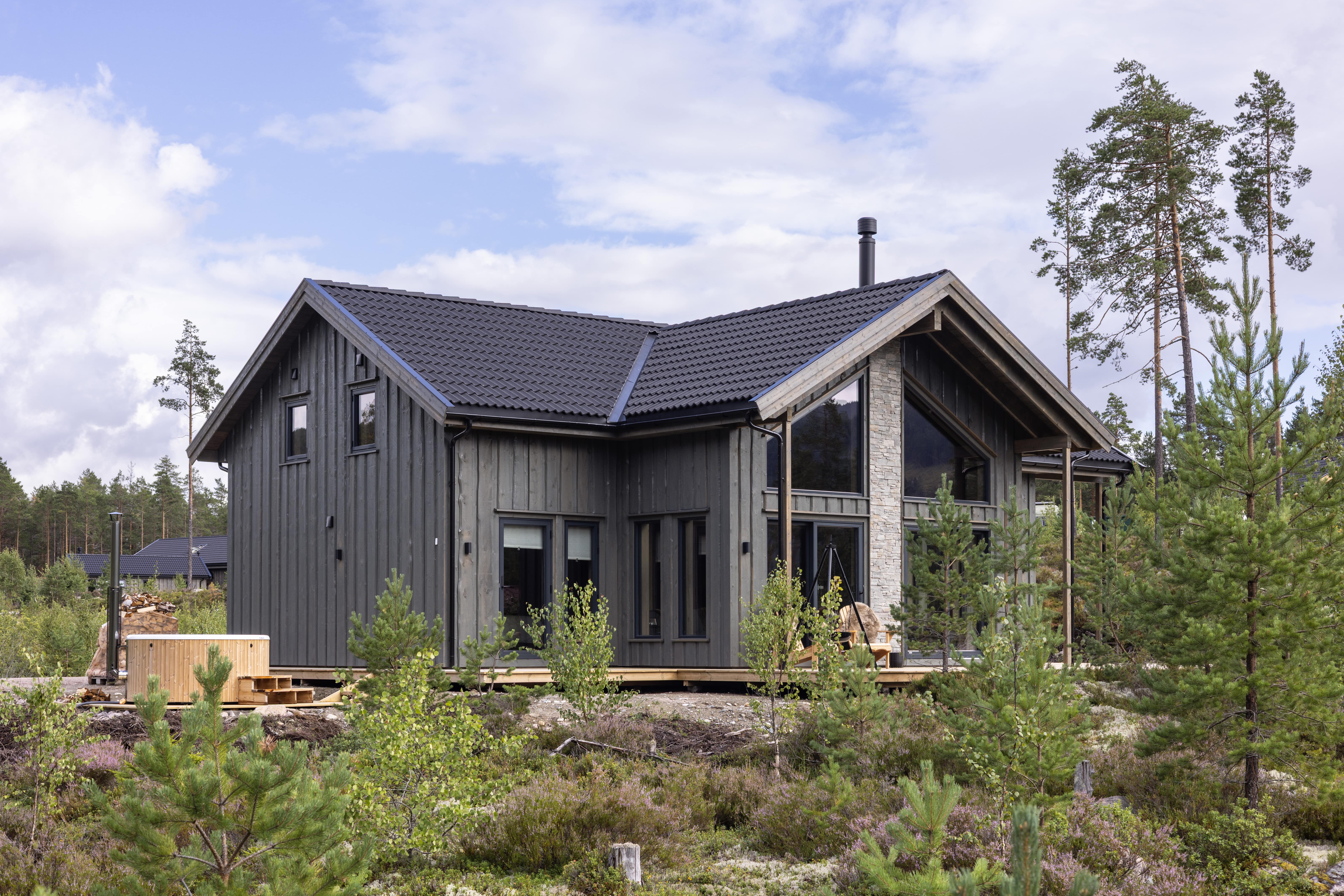 Saga Hytte | 6p | With Sauna, Hot Tub & Water View