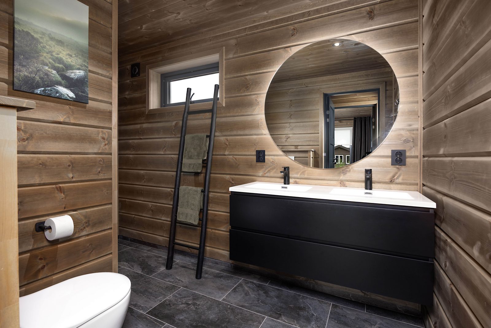 Saga Hytte | 6p | With Sauna, Hot Tub & Water View