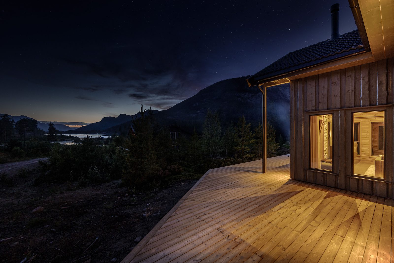 Saga Hytte | 6p | With Sauna, Hot Tub & Water View