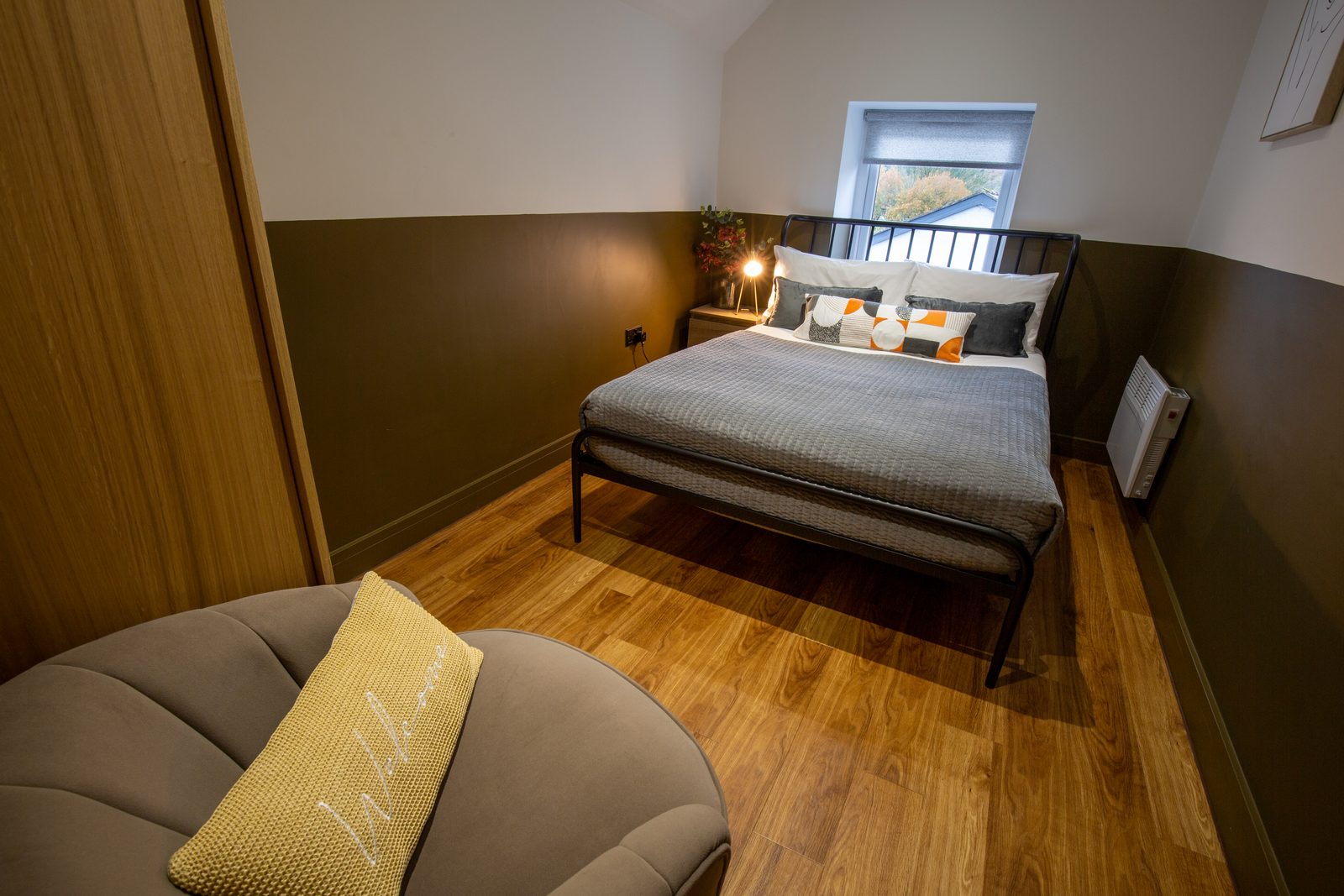 White Willow Apartment