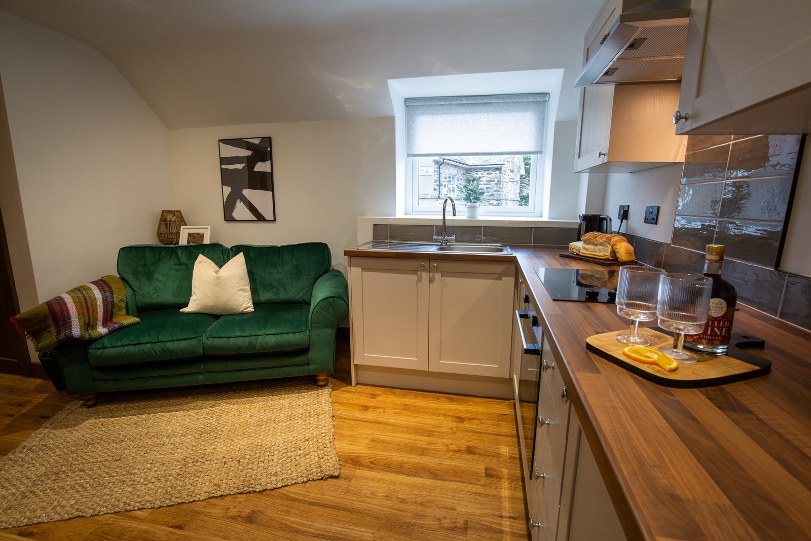 White Willow Apartment