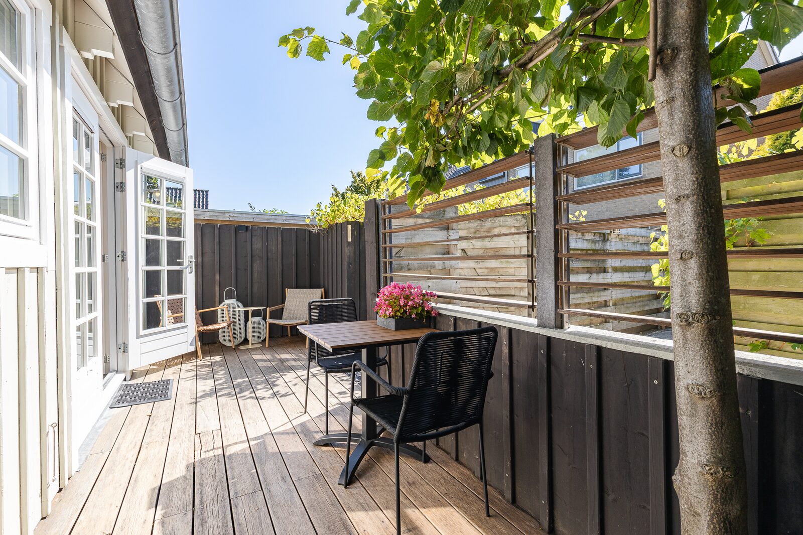 Rent a cottage in Domburg | Lijsterhofstraat 13 - Cozy holiday home near beach and center