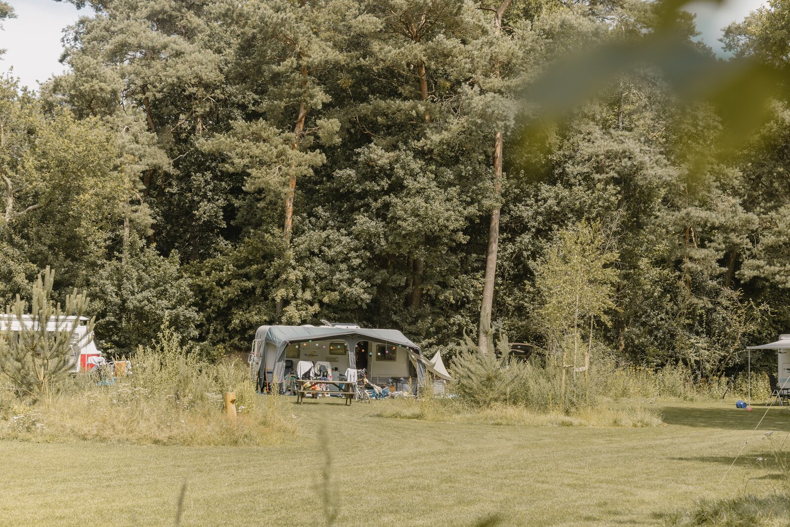 Komfortplatz mit Auto (copy)