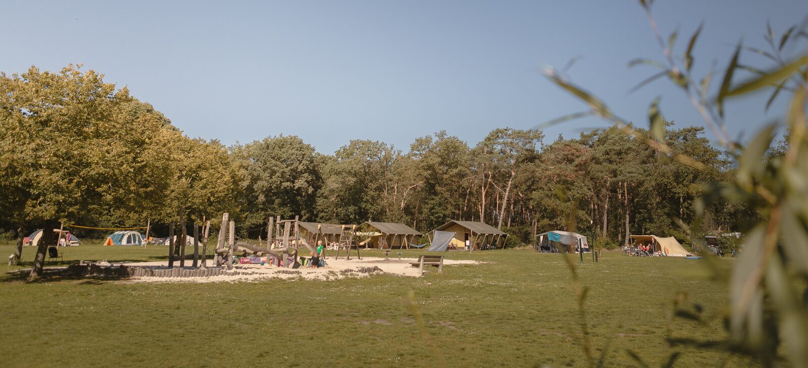Akker - Tent & vouwwagenveld