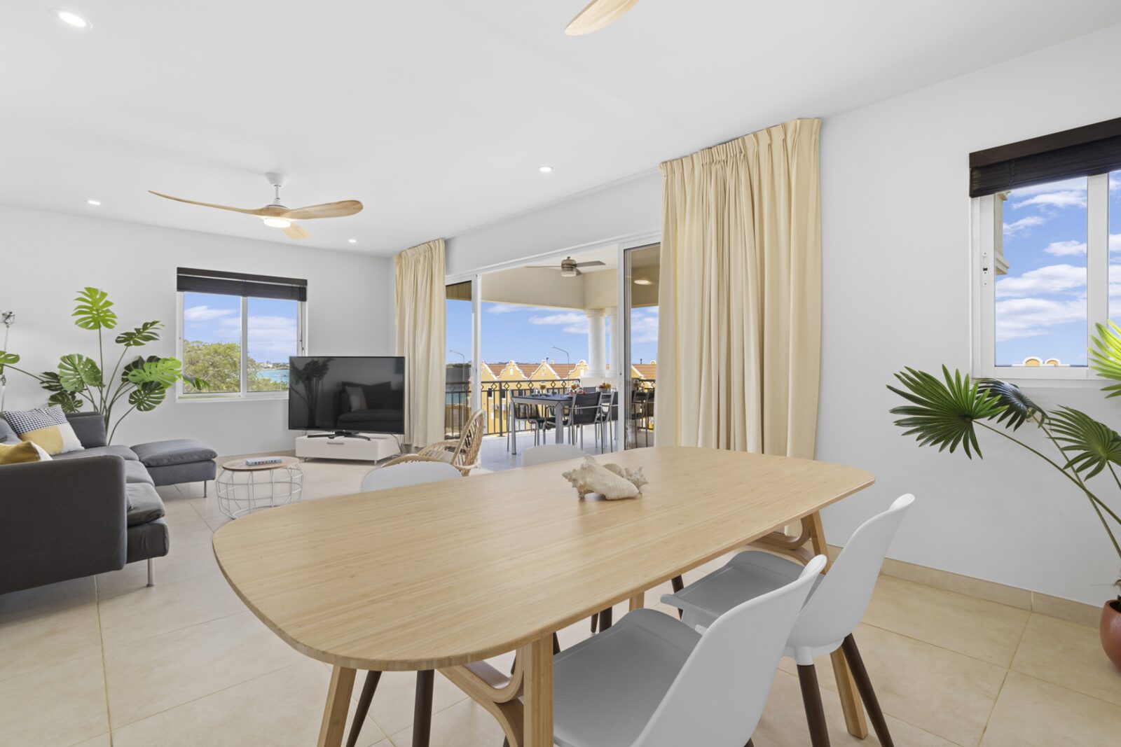 Playa Breeze Apartment
