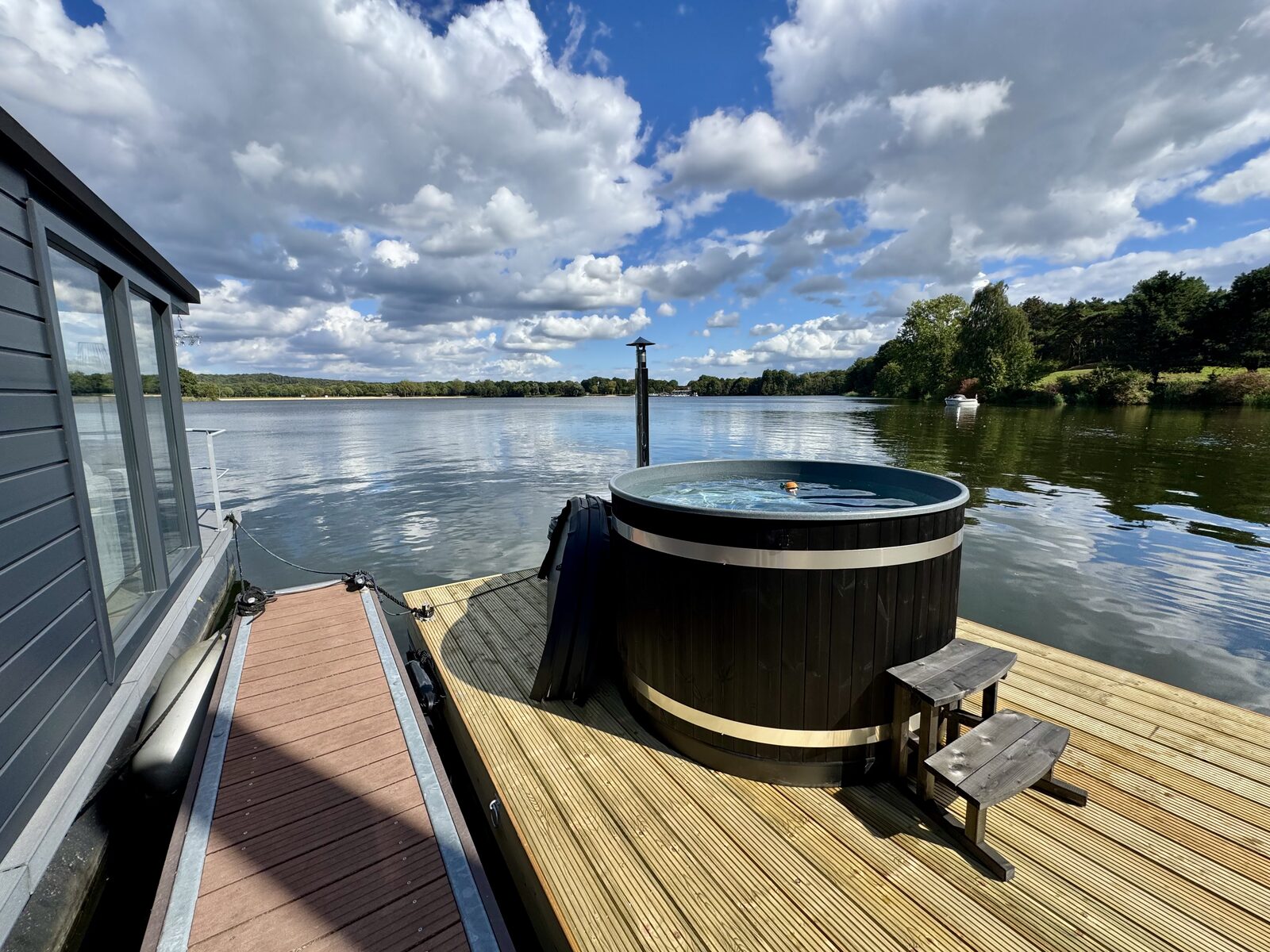 Hausboot Marina Mookerplas 4-6 Personen (mit Hot tub)