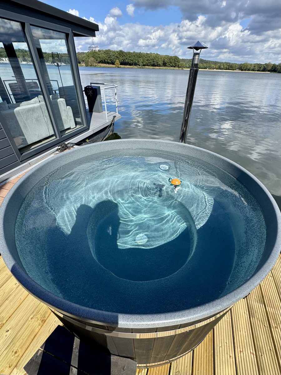 Hausboot Marina Mookerplas 4-6 Personen (mit Hot tub)