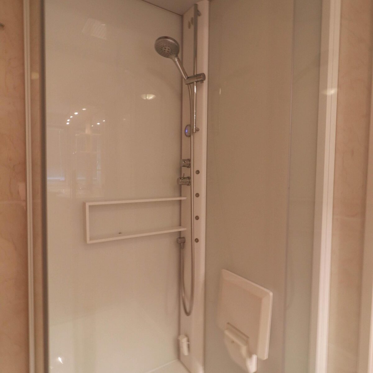 Dünenvilla mit Wellness Hot Tub, Sauna & Whirlpool – 6 Personen