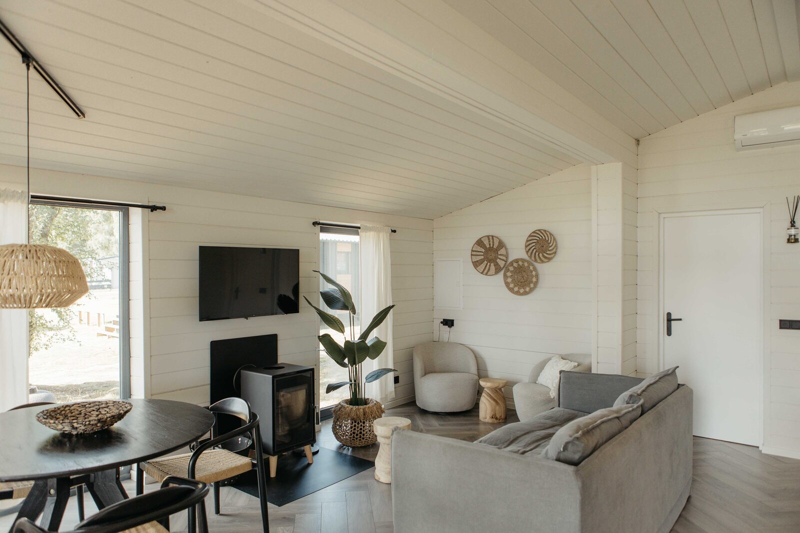 Lake House Scandi mit Hottub | 5 pers. 