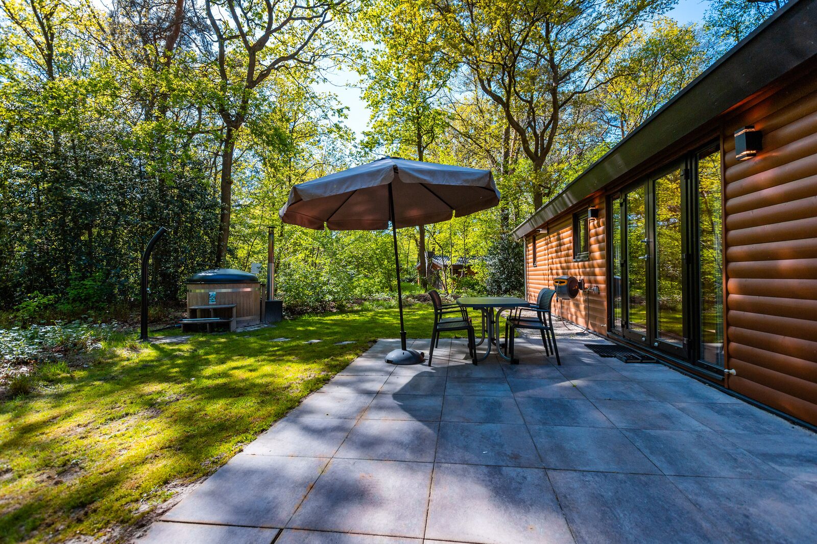 Sterrenborg Lodge mit Hot Tub | 4 Personen