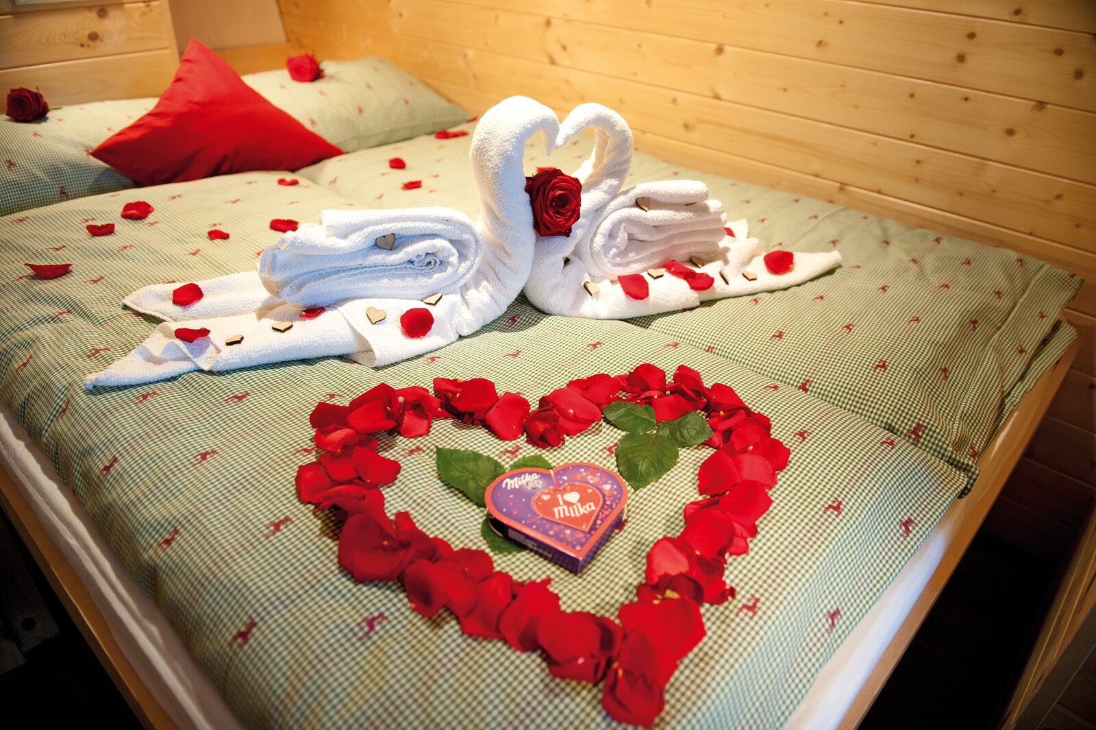 Wood Lodge Romantic Package