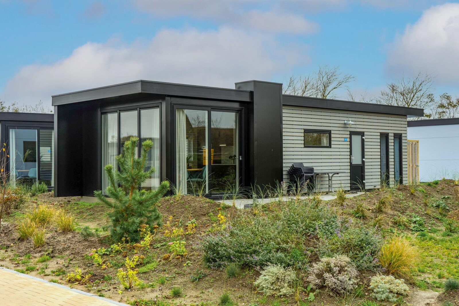 Pavilion 4+4
