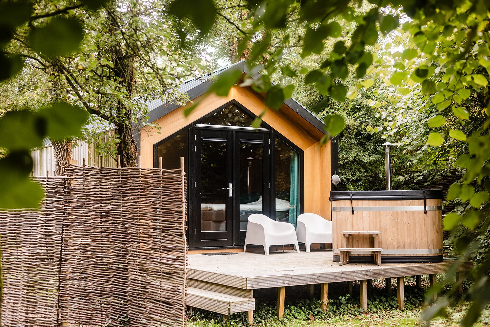 Cinemacabin met privé hottub