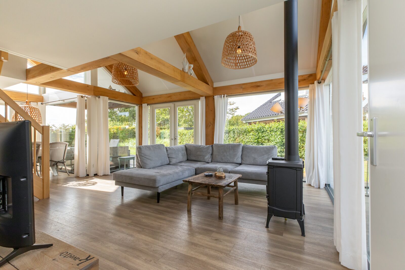 Zonnedorp Kavel 10 Renesse | Villa near the Beach & with Spacious Garden