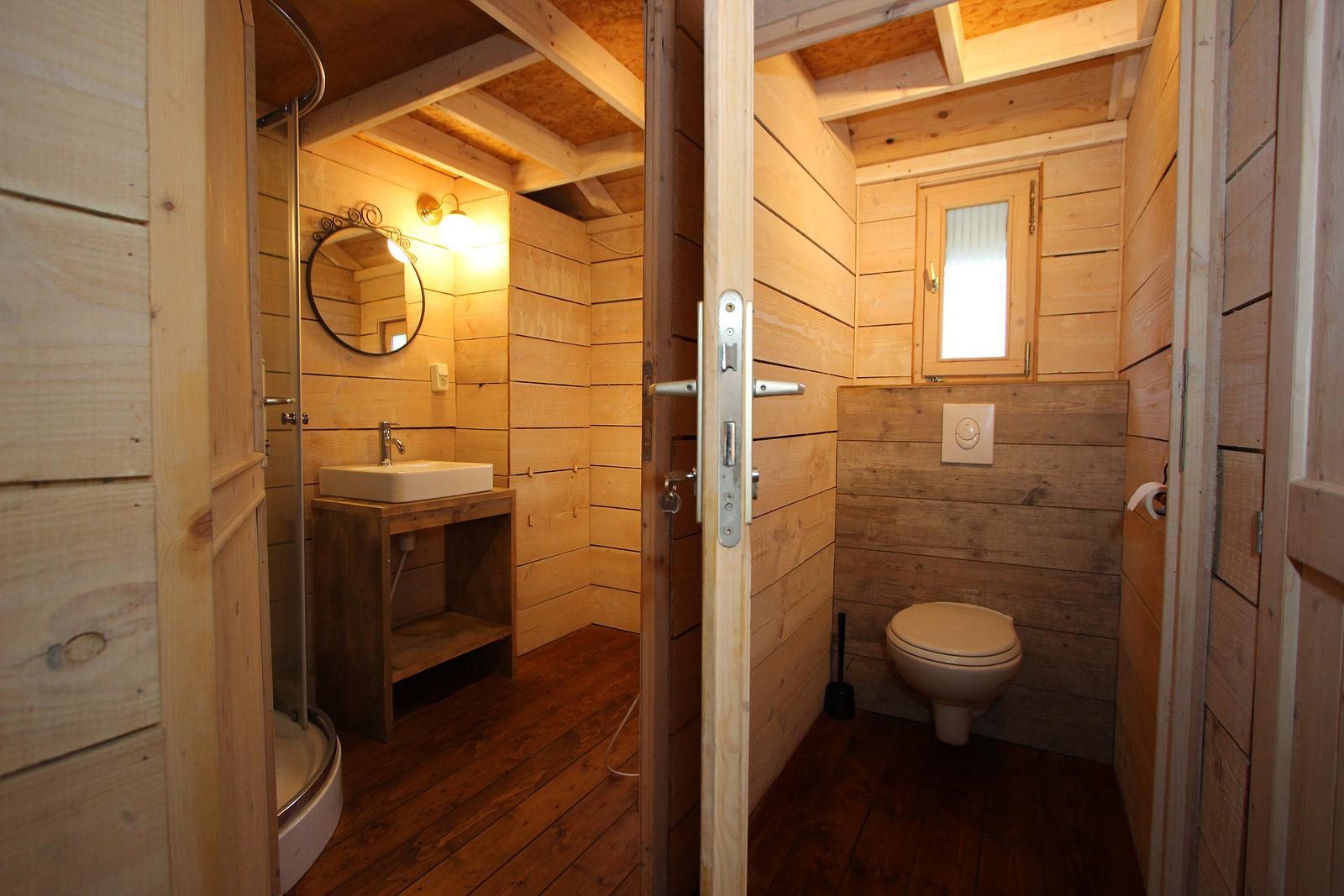Dog Lodge 6