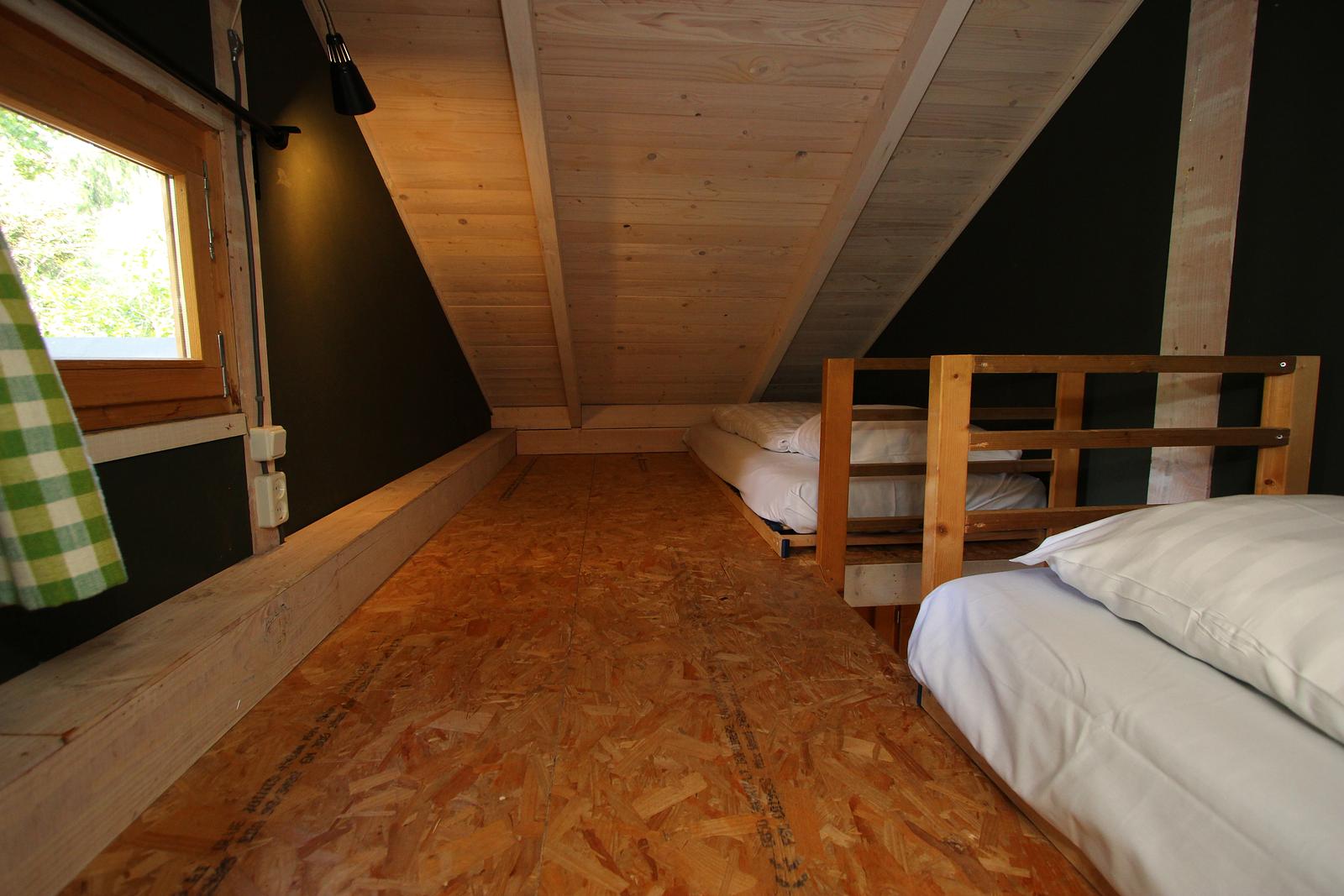 Glamping family lodge 10