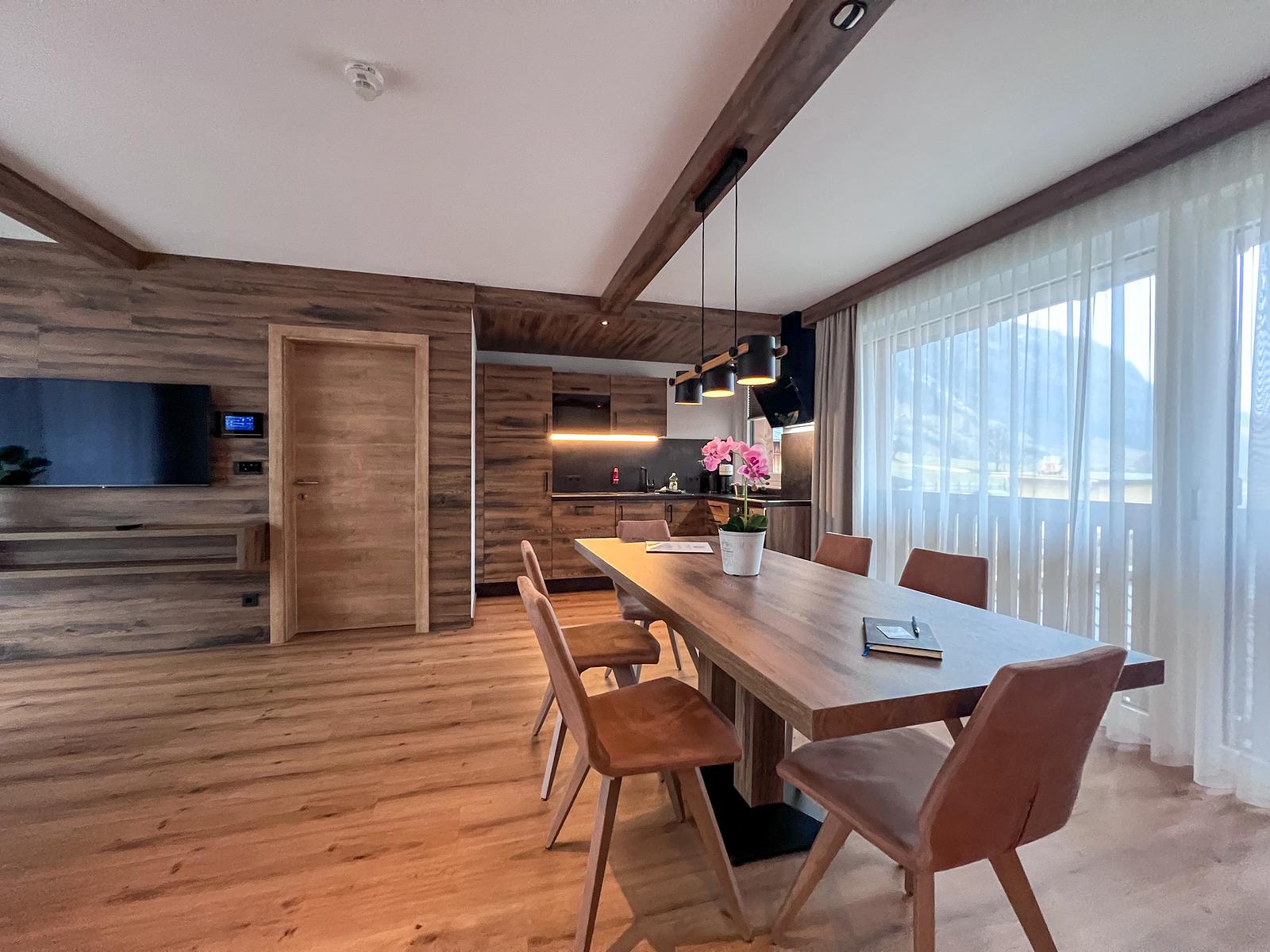 Alpen Penthouse voor 4–6 personen, ca. 75 m², 2 slaapkamers, 2 badkamers, open haard