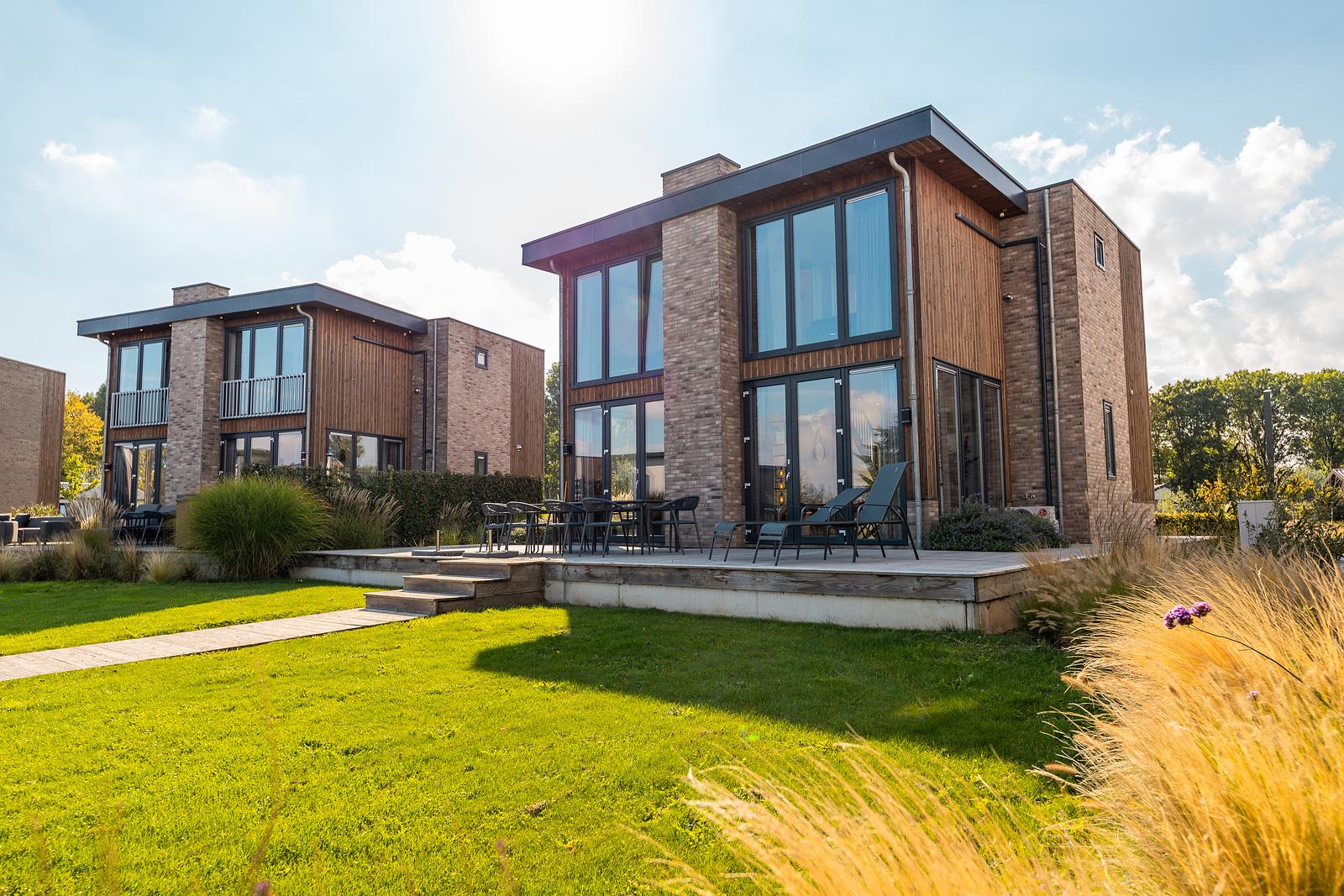 Maas Villa Wasserseite mit Sauna | 10 Personen