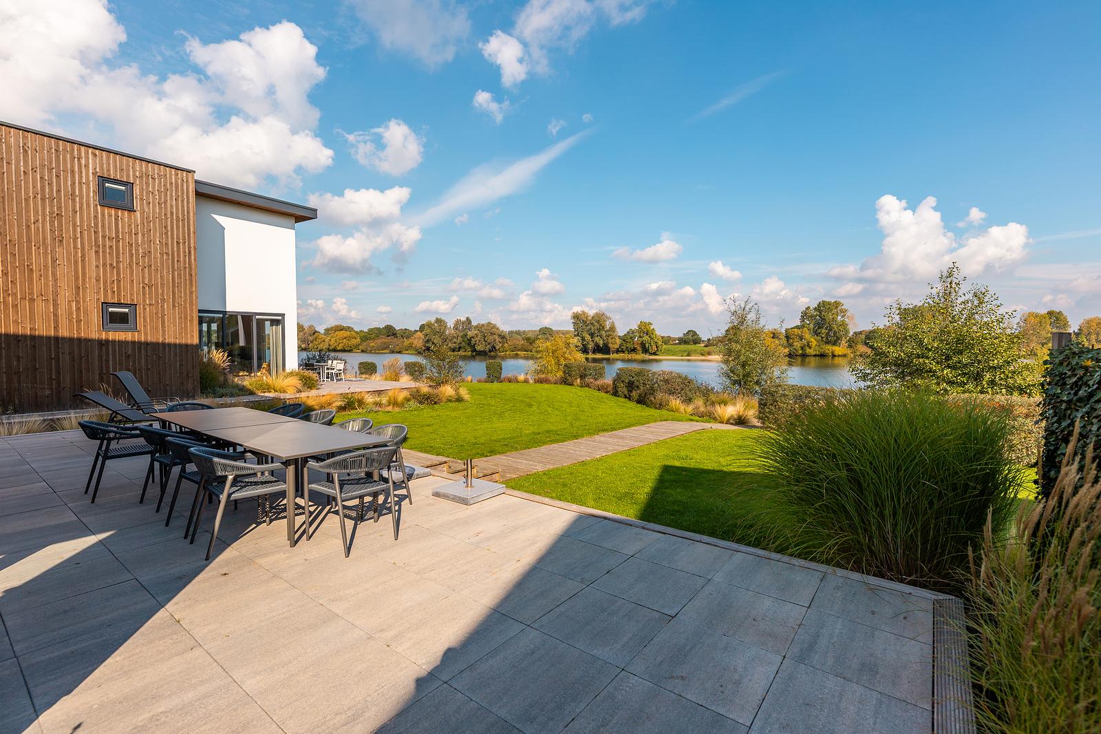 Maas Villa Wasserseite mit Sauna | 10 Personen