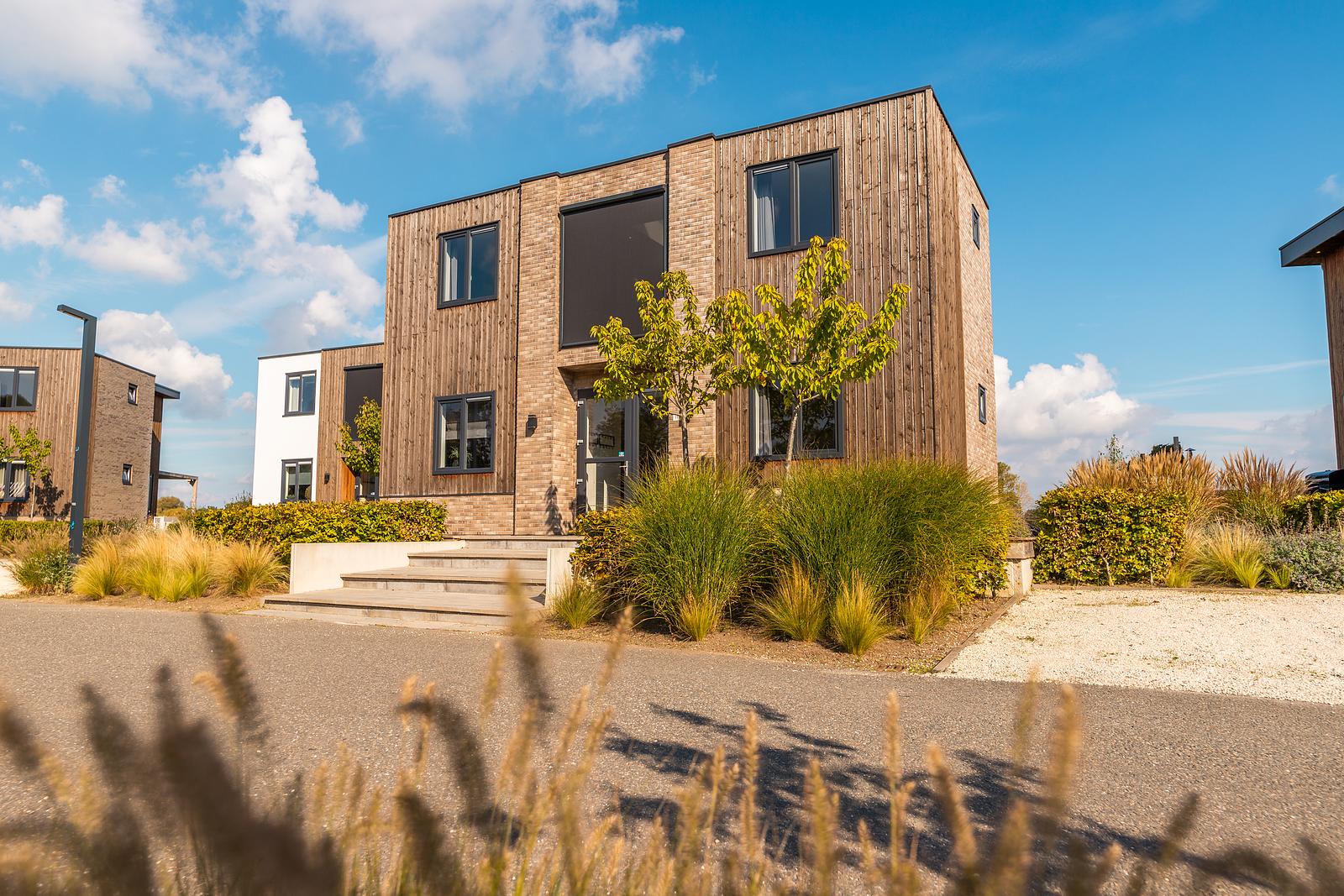 Maas Villa Wasserseite mit Sauna | 10 Personen