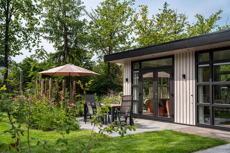 bosvlucht-6-personen-wellness-hottub