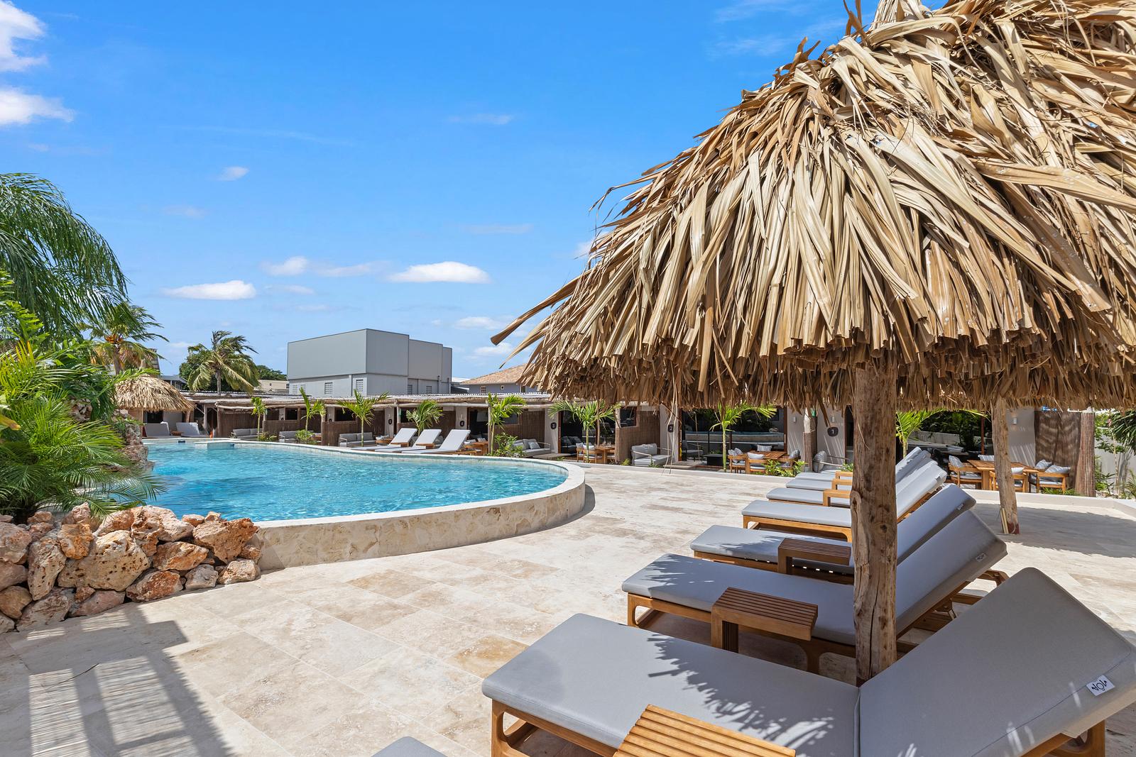 The Boho Oasis Resort (met terras en zwembadzicht)