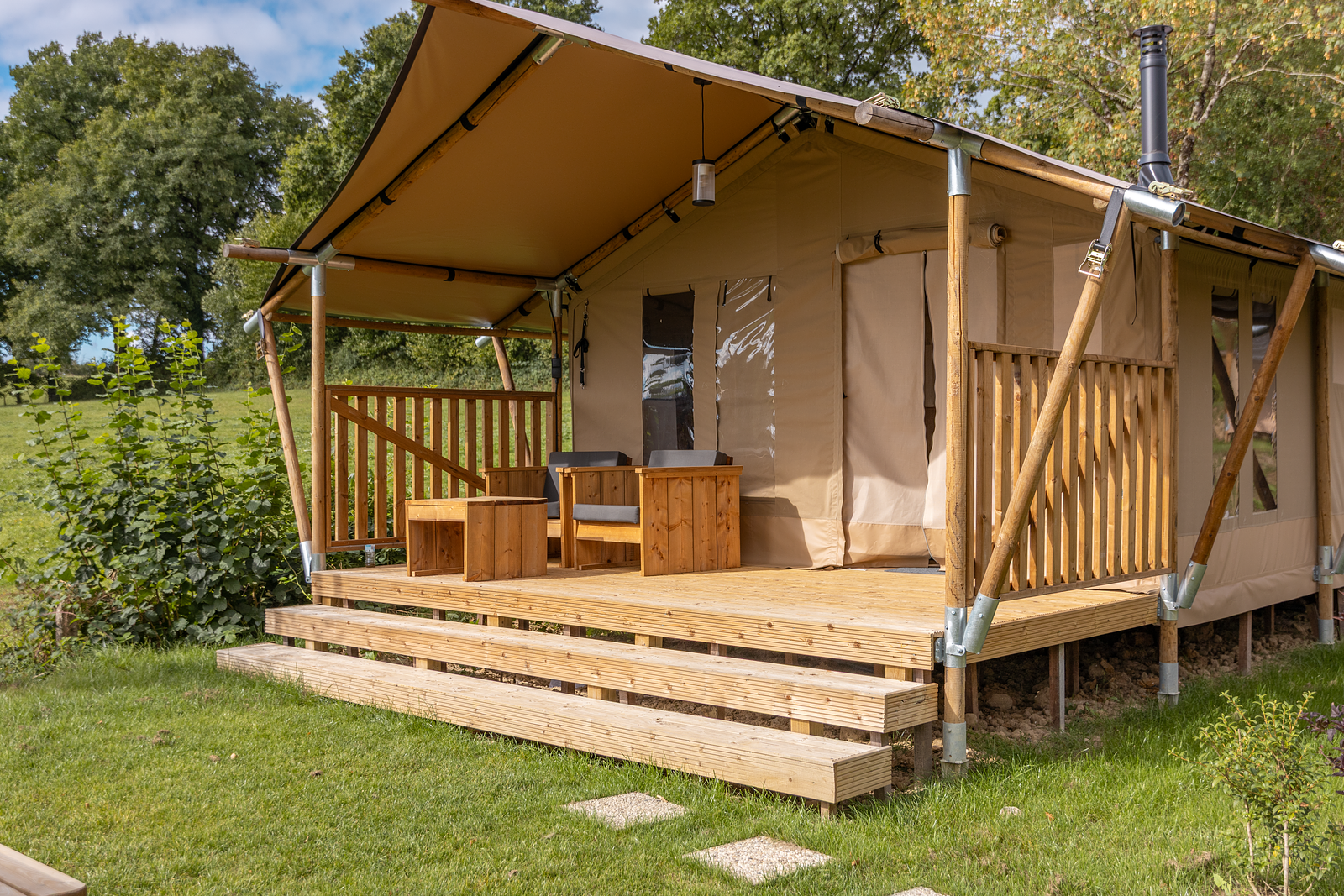 Comet 27 Lodges